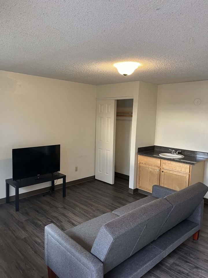 1555 Ne Merman Dr #1261718P - Photo 2 of 39