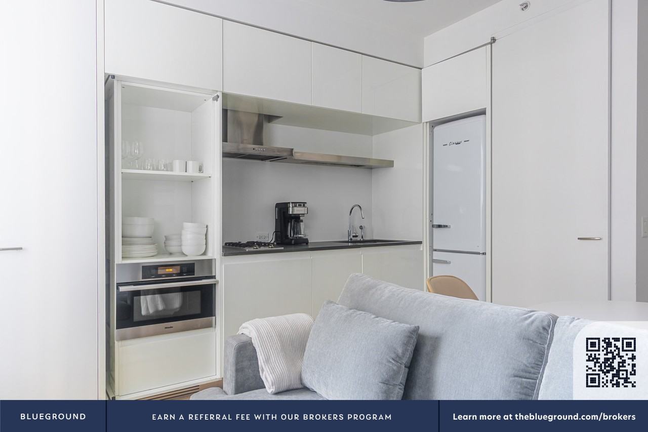 70 West 45th Street - Photo 5 of 30