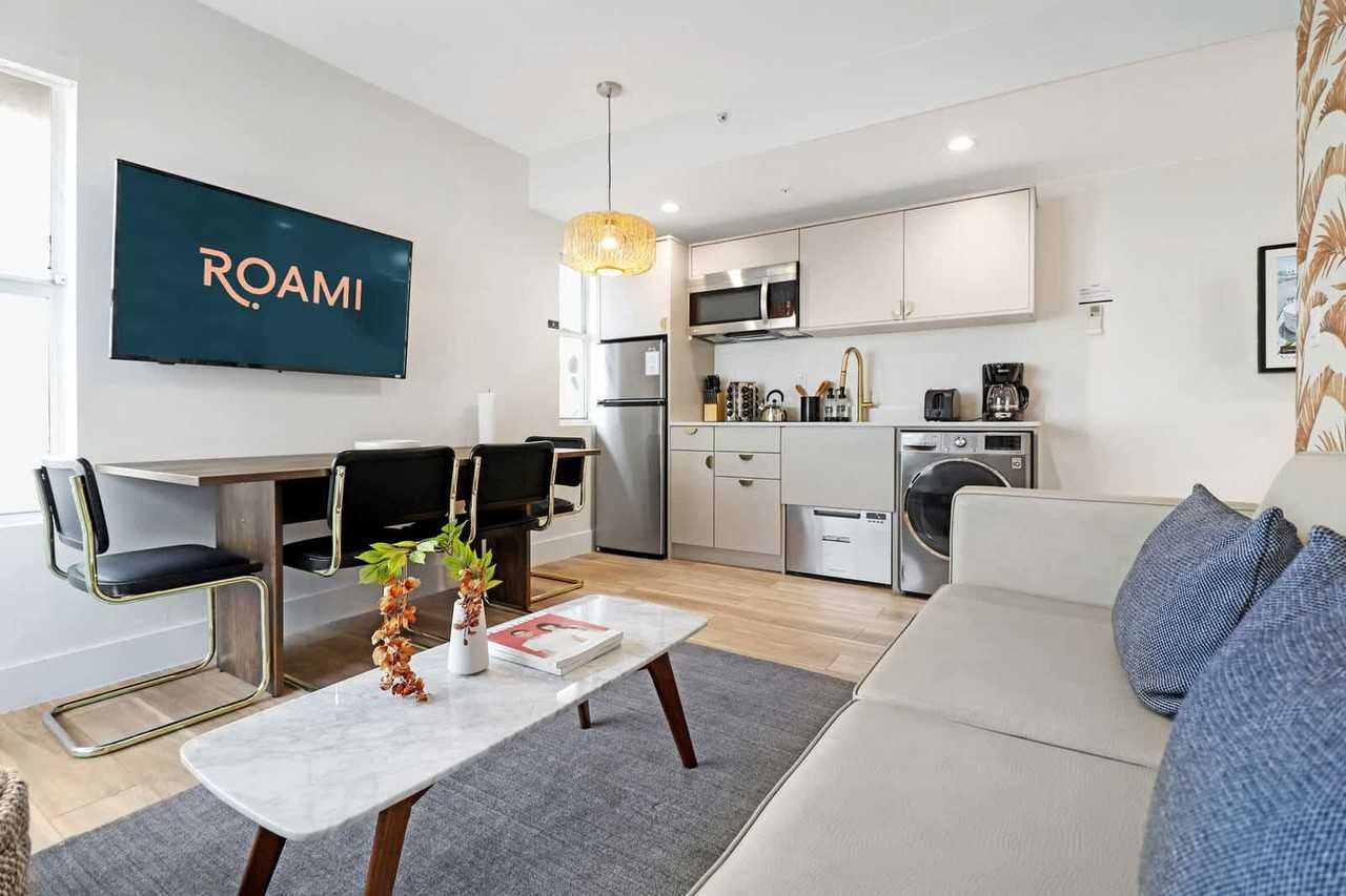 4025 Indian Creek Drive - Photo 4 of 24