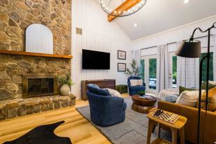 2420 Hopkins Dr - Photo 1 of 1