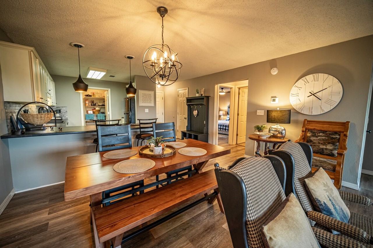 206 Hampshire Dr #1295586P - Photo 4 of 39