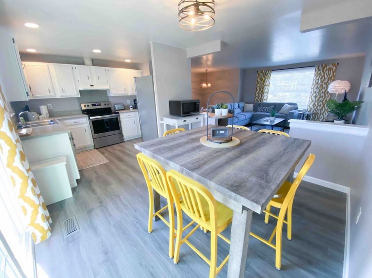 11423 11423 5 Cedars Road #1293781P - Photo 4 of 37