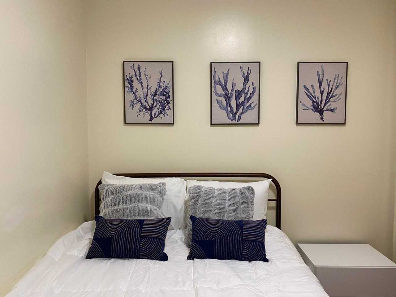 1156 42nd St #1296532P - Photo 2 of 13