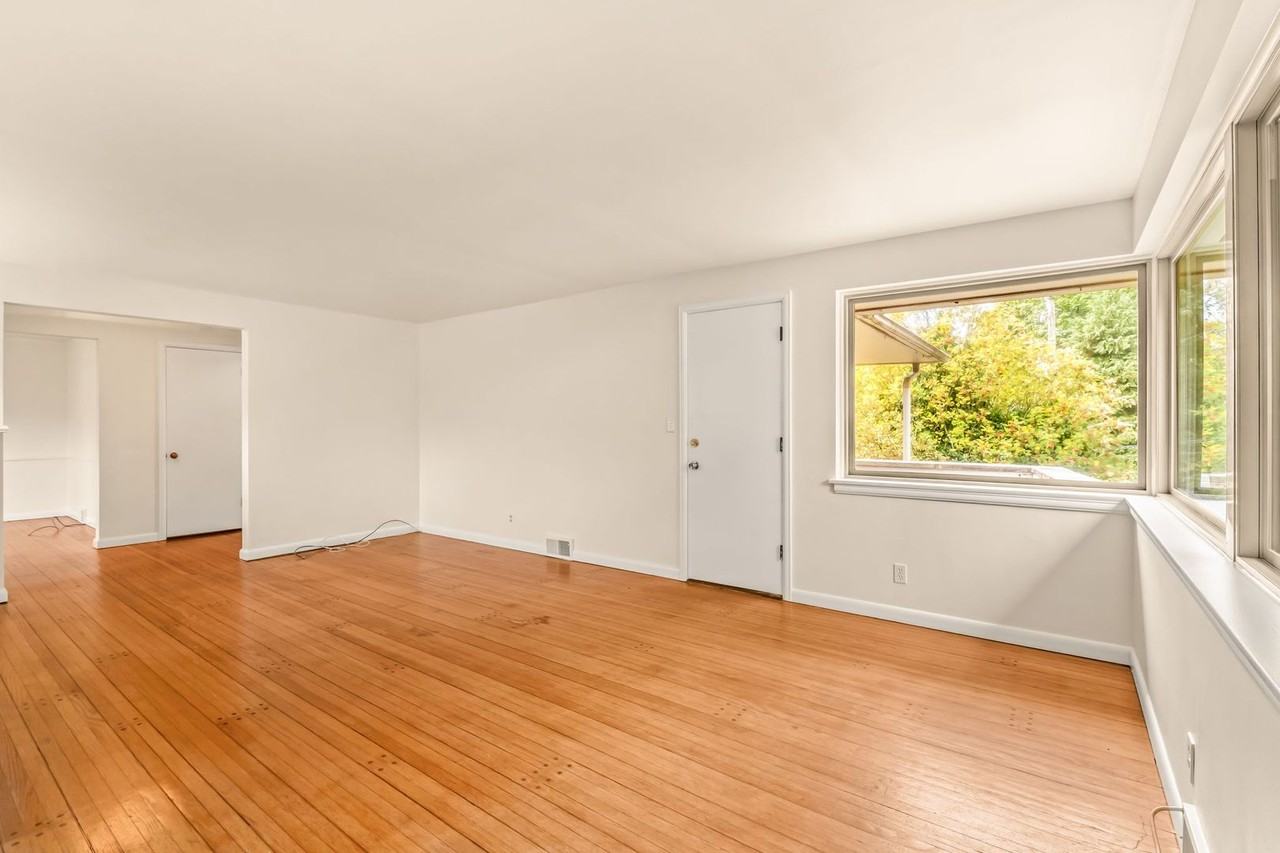 3535 43rd Ave W - Photo 6 of 33