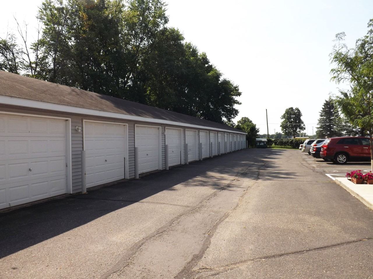 520 15th Ave SE - Photo 4 of 16