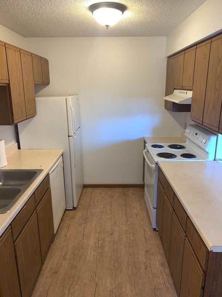 520 15th Ave SE - Photo 6 of 16