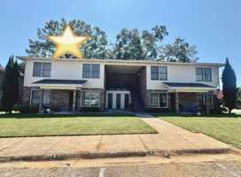 featured image of 100 Anthony Cir