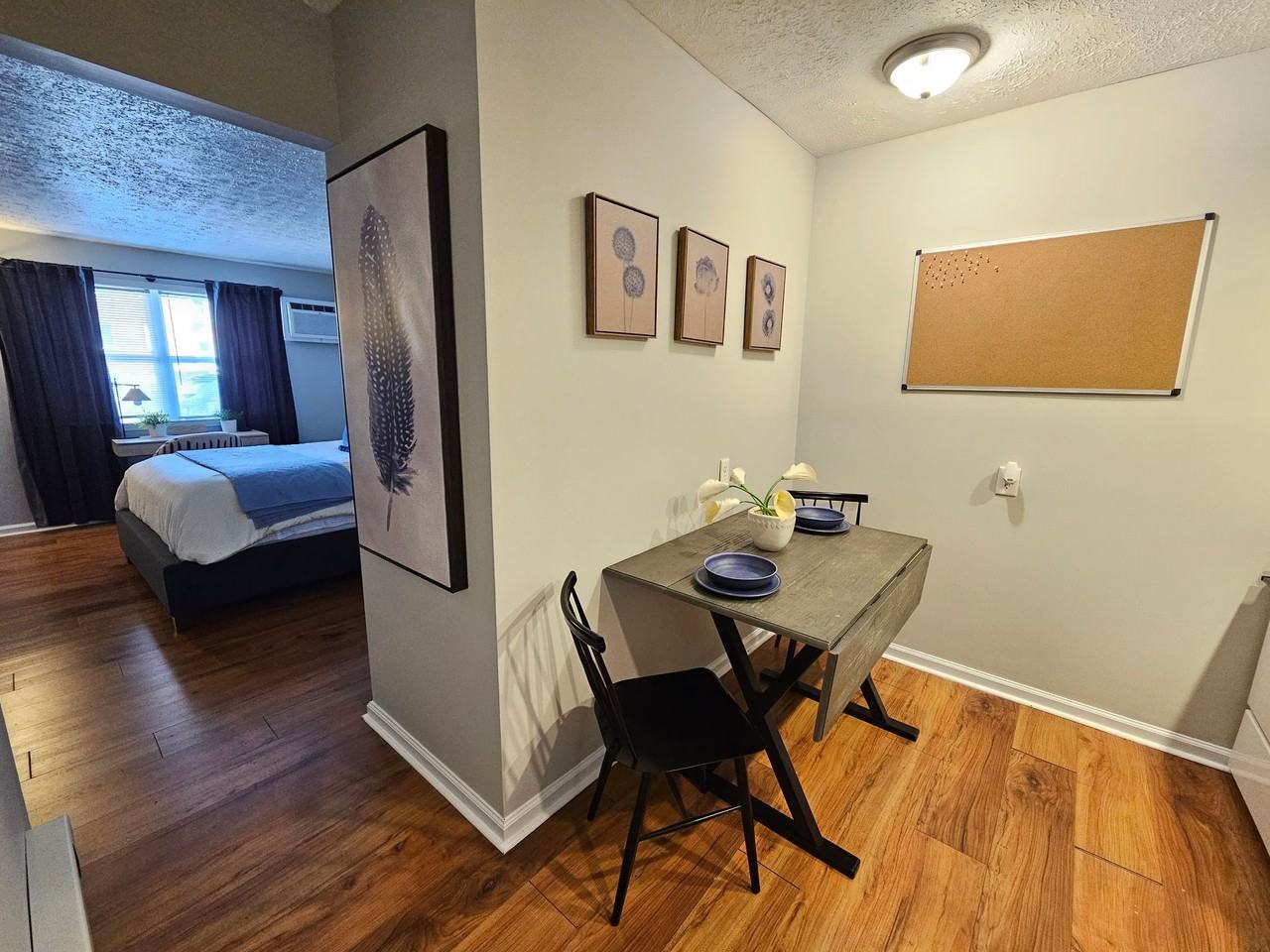 Modern Studio Apartments Steps from UK Campus! - Photo 4 of 14