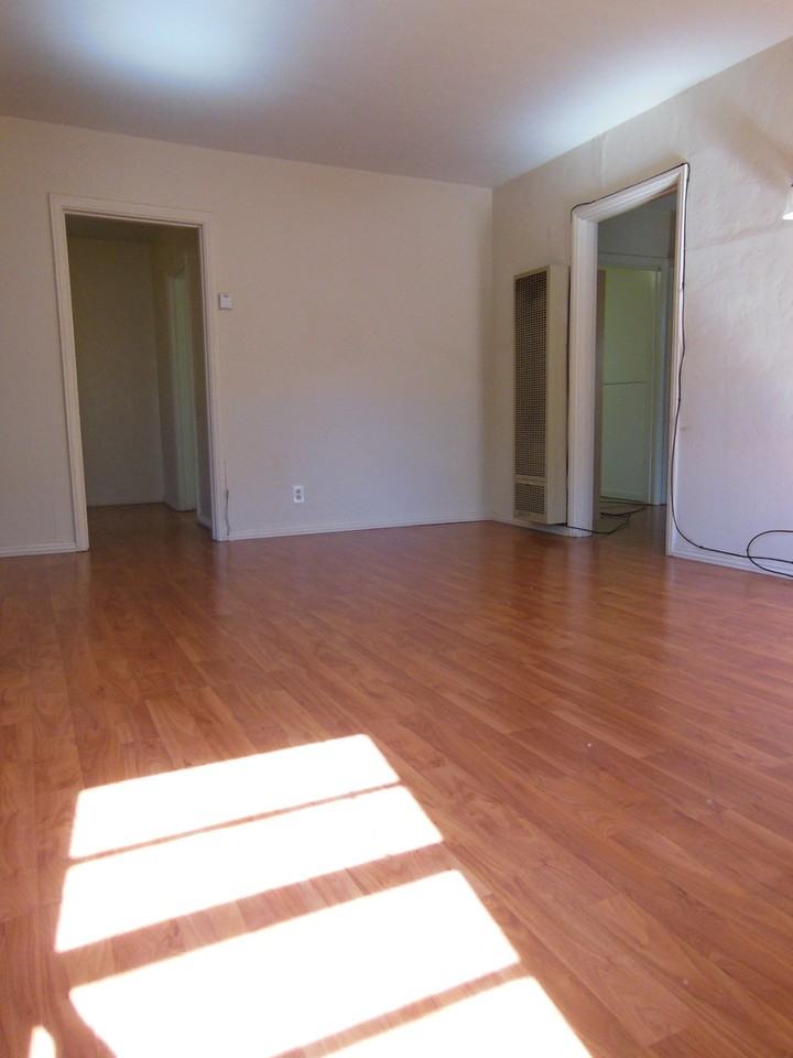 161 Oak Avenue - Photo 6 of 20