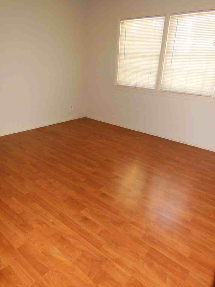 161 Oak Avenue - Photo 7 of 20