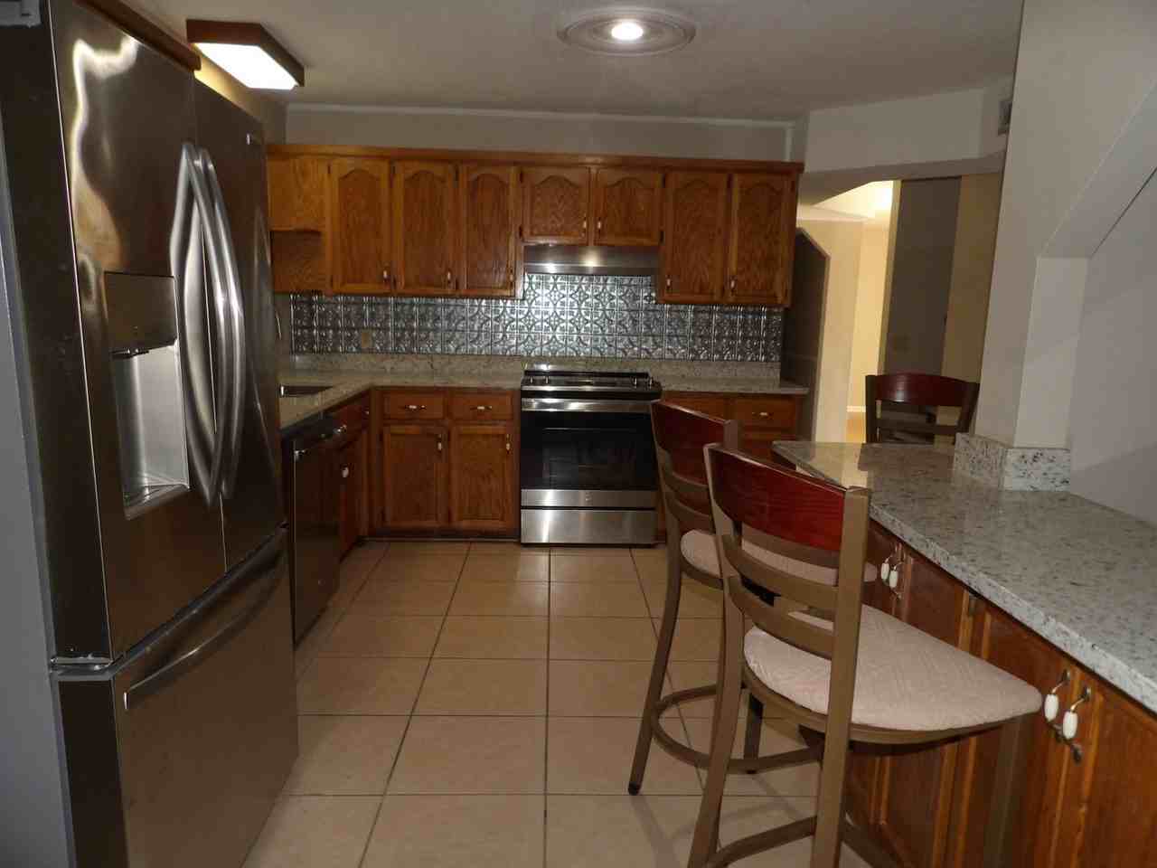 108 Omega Cir - Photo 2 of 10