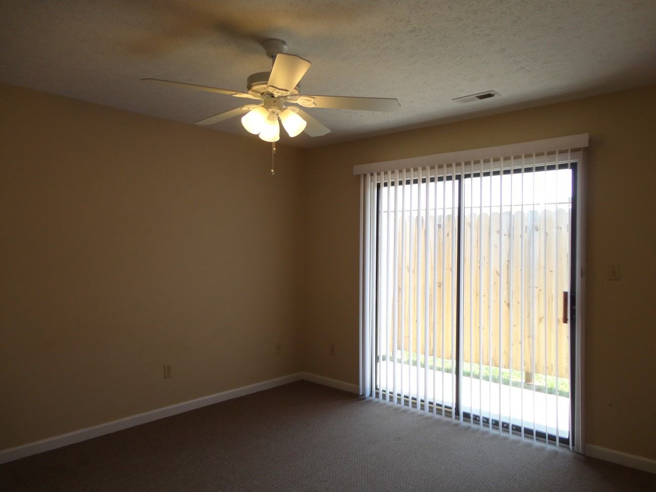 121 Stonetree Drive - Photo 6 of 12