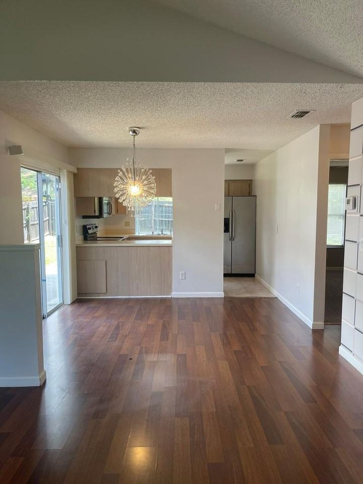 7513 Pacific Heights Cir - Photo 6 of 17