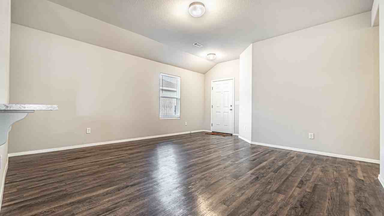 5016 W Colfax Loop - Photo 3 of 29