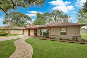 featured image of 5604 Whitehaven St