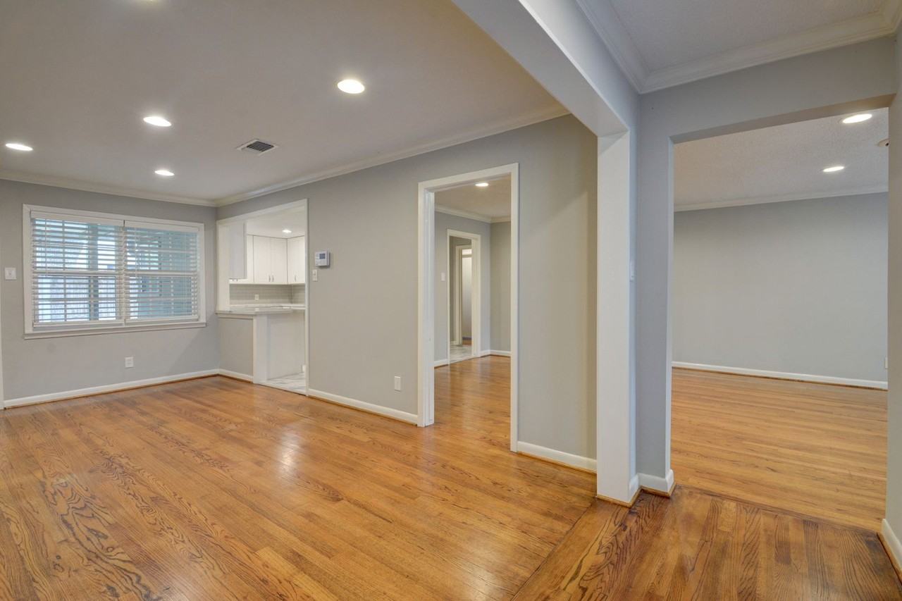 5604 Whitehaven St - Photo 7 of 20