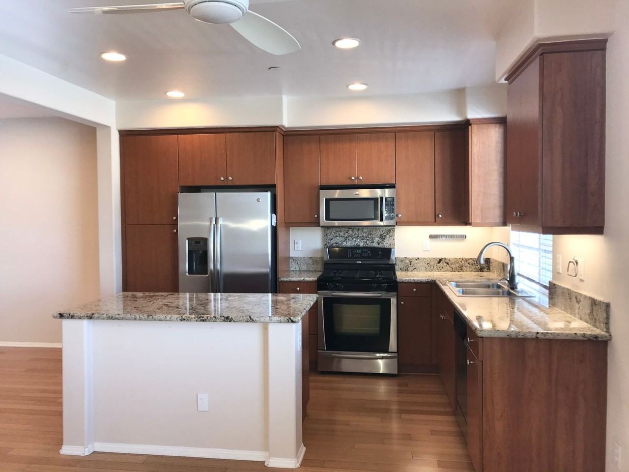 395 Arden Avenue #2 - Photo 3 of 50