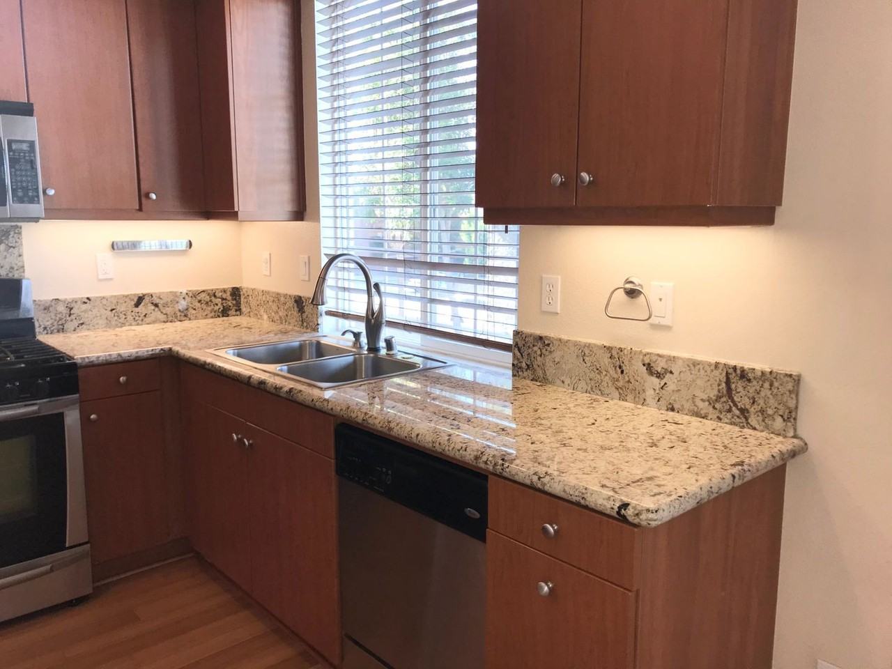 395 Arden Avenue #2 - Photo 4 of 50