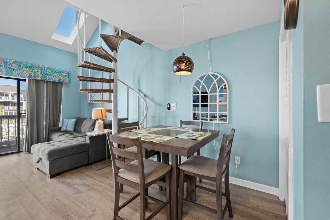 1850 Colony Dr #1J - Photo 7 of 36