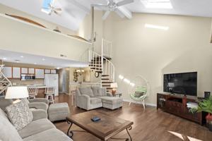 featured image of 1870 Auburn Ln