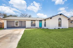 featured image of 2610 Lakebriar St