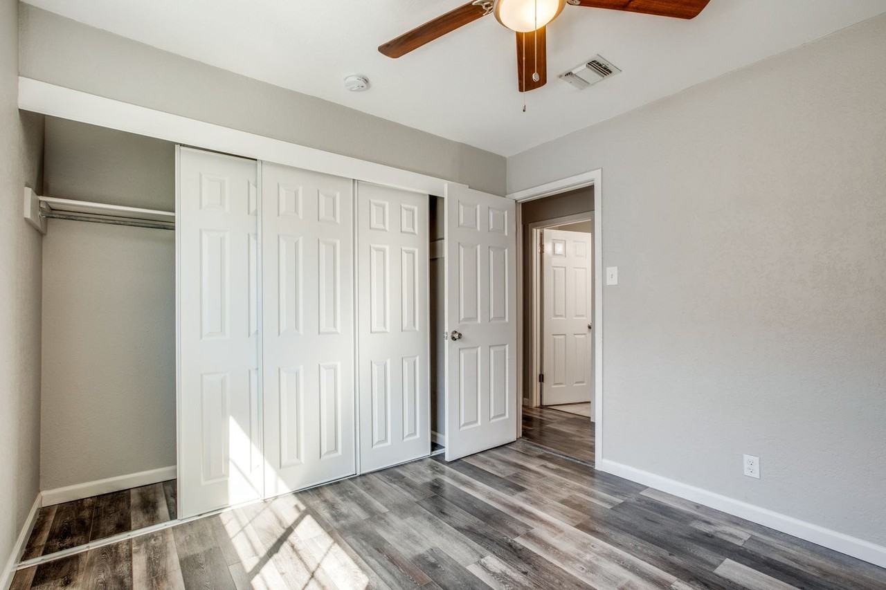 2610 Lakebriar St - Photo 7 of 13