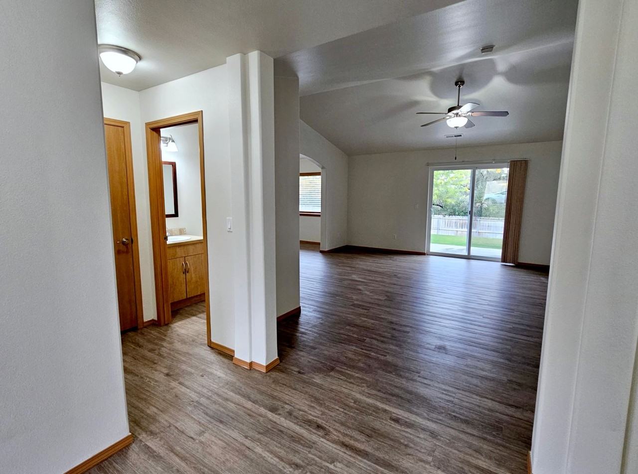 474 Charbonneau Dr - Photo 3 of 50