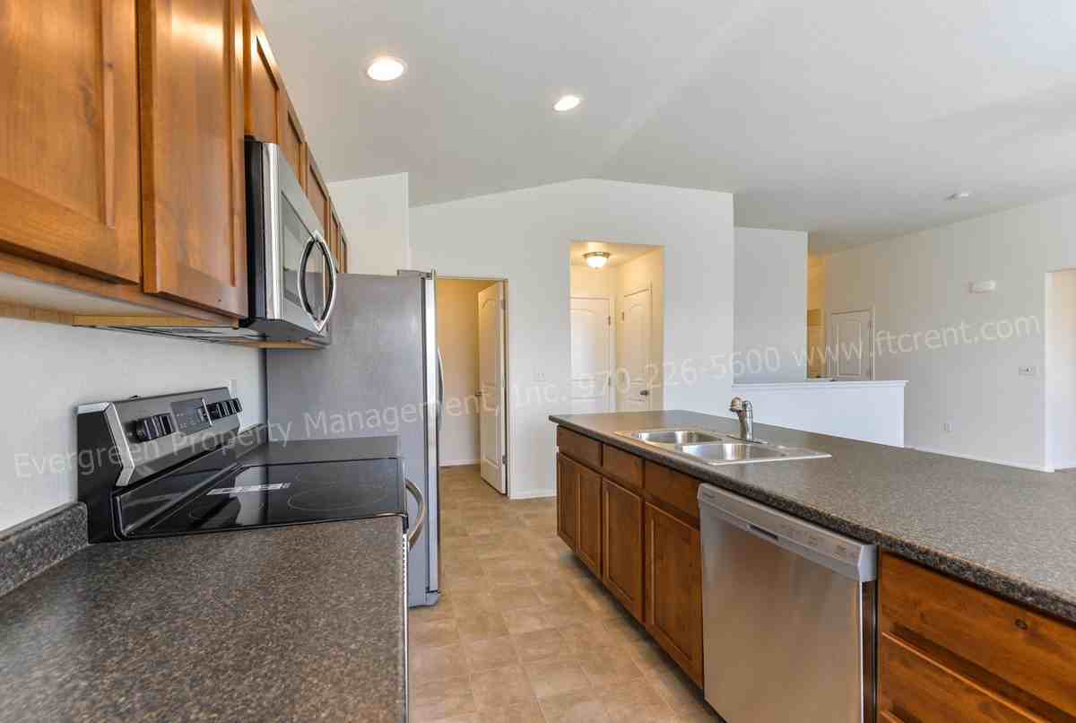 1513 First Light Dr - Photo 7 of 36