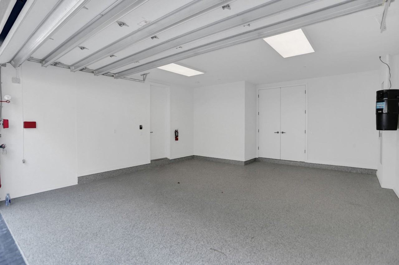 11505 Old Ocean Blvd - Photo 5 of 50