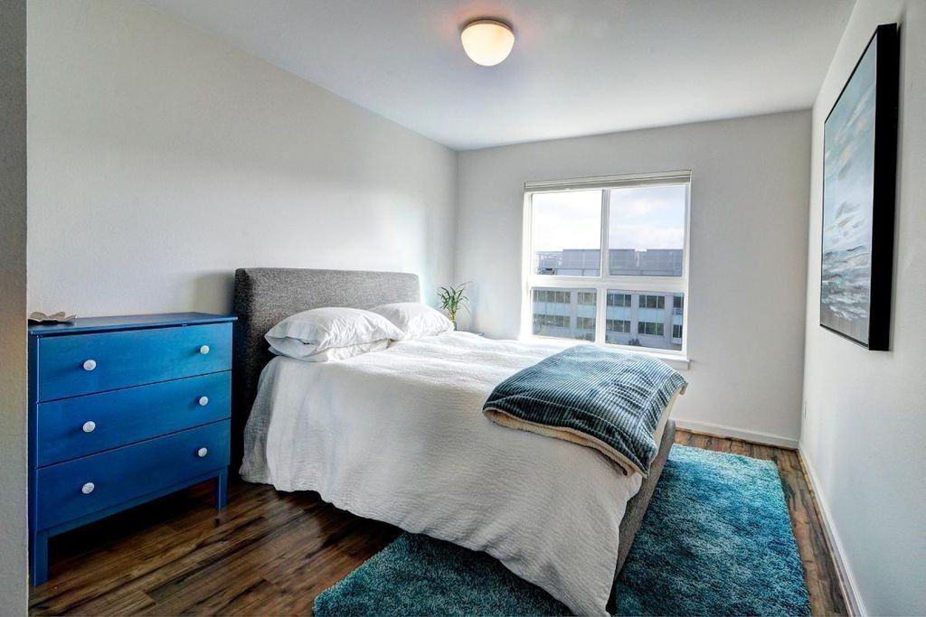 1504 1504 Aurora Ave N ONE OFF - Photo 5 of 12