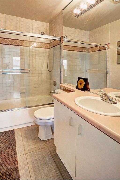 1504 1504 Aurora Ave N ONE OFF - Photo 6 of 12