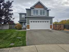 featured image of 2208 N Clearview Dr