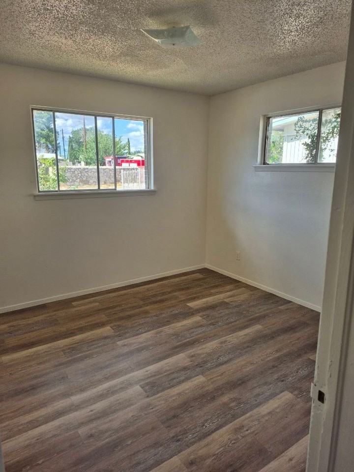 5700 Joe Herrera Dr - Photo 6 of 9