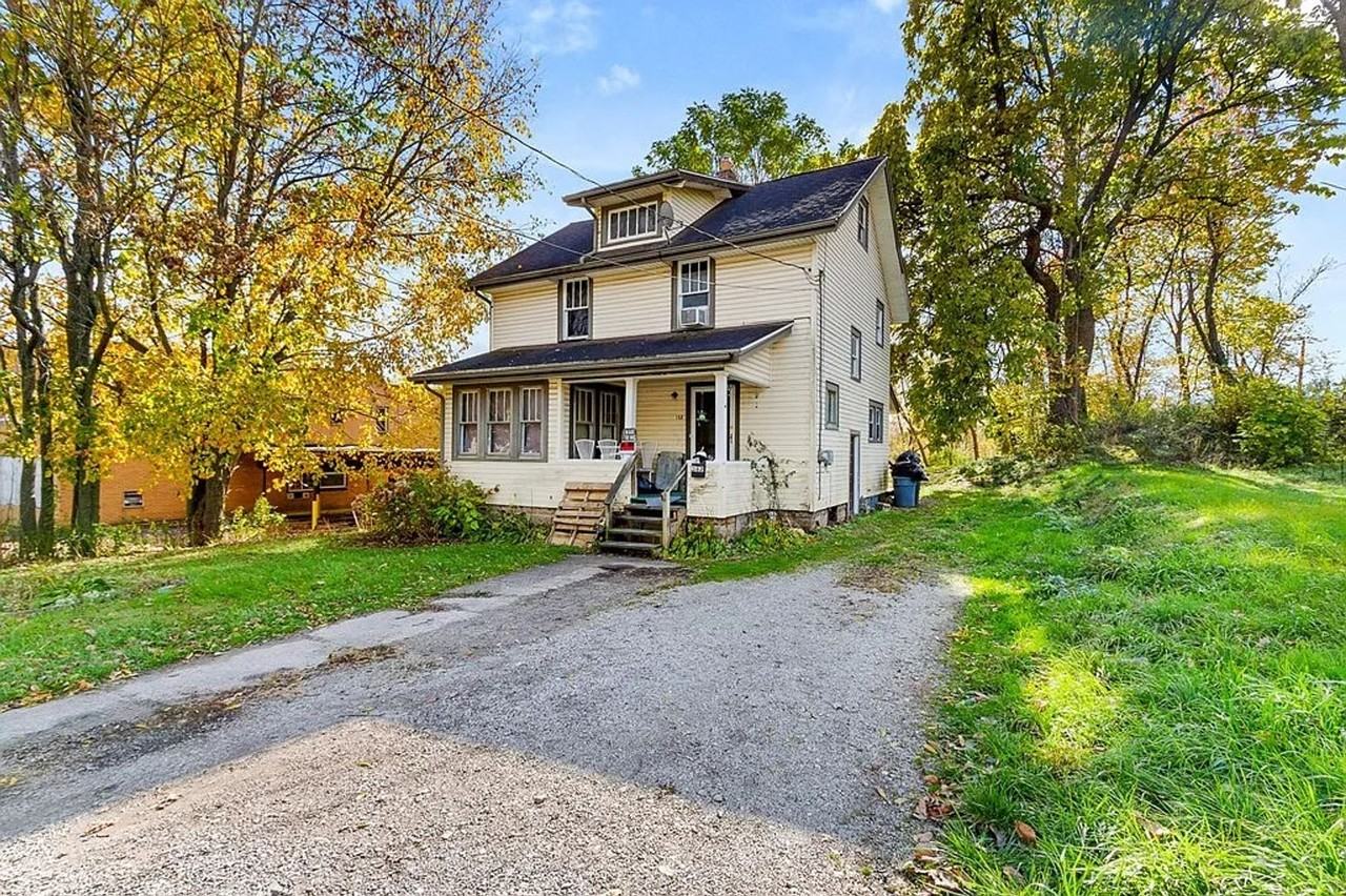 382 Orange St - Photo 2 of 37