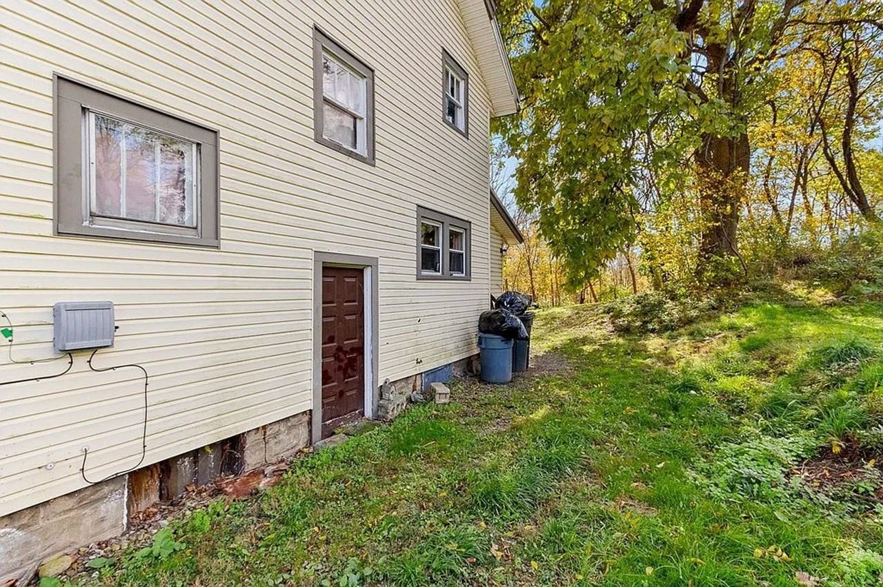 382 Orange St - Photo 3 of 37