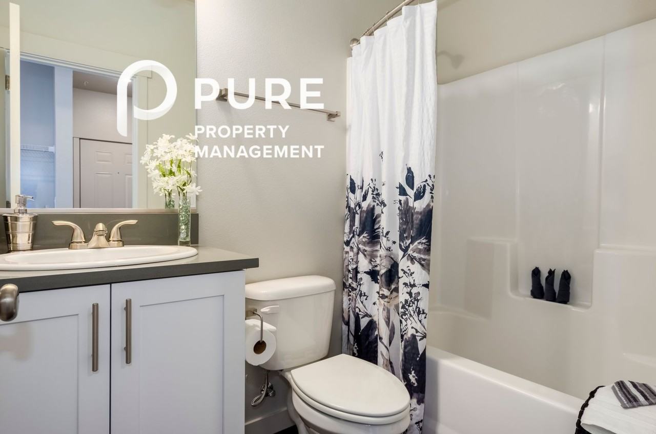 1376-01 Doug Fir Apartments - Photo 4 of 25