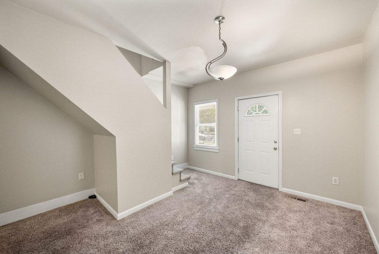 2726 Taylor Blvd - Photo 3 of 10