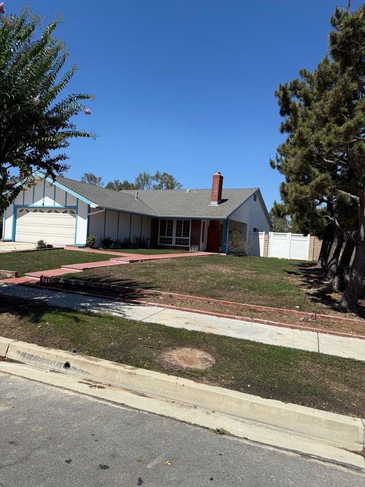 3724 Valle Vista Drive - Photo 3 of 29