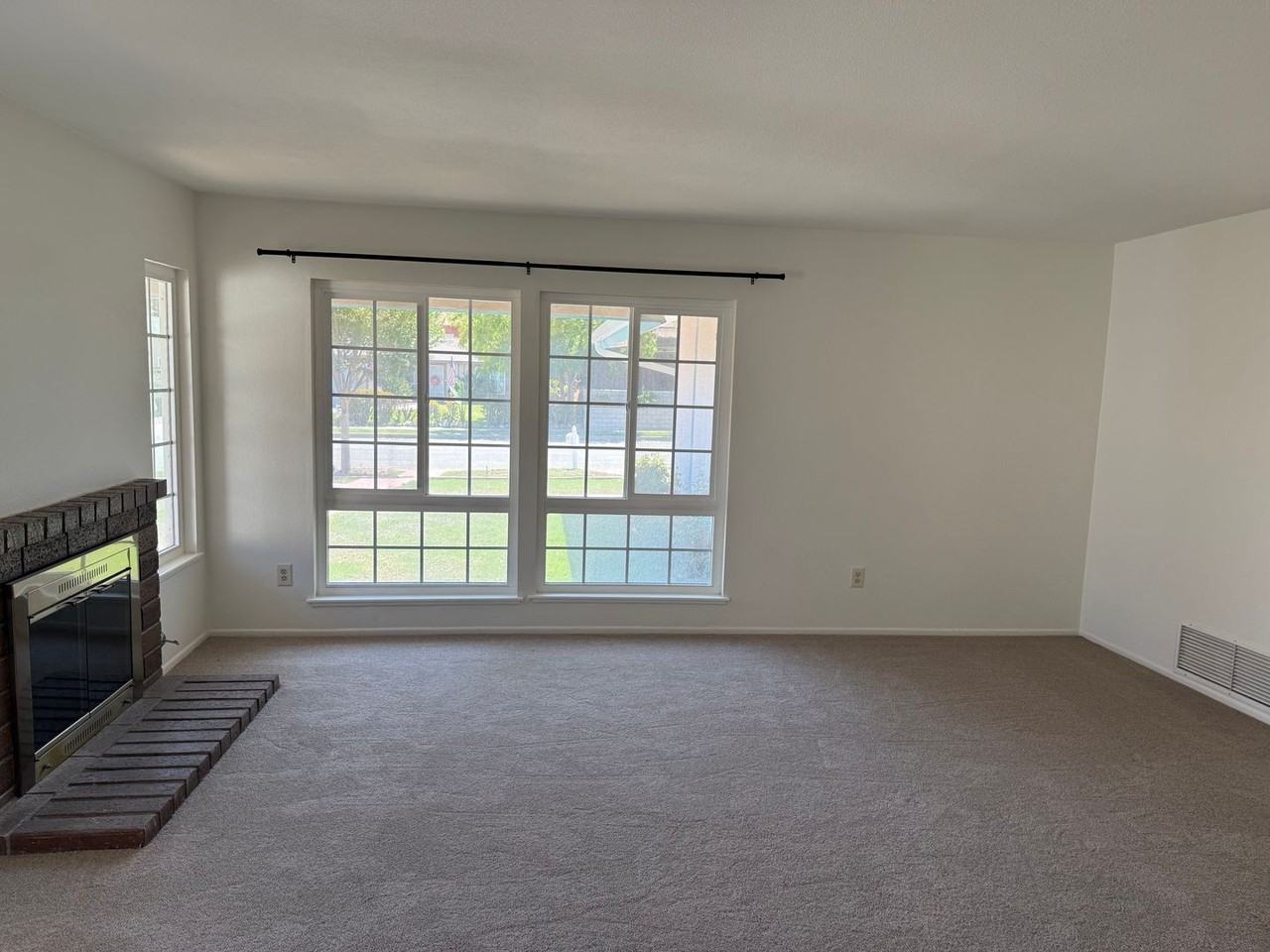 3724 Valle Vista Drive - Photo 5 of 29