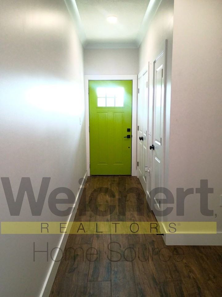 213R N Pruett St - Photo 2 of 13