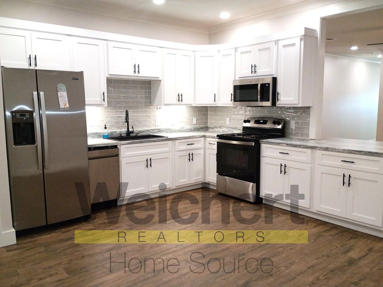 213R N Pruett St - Photo 3 of 13