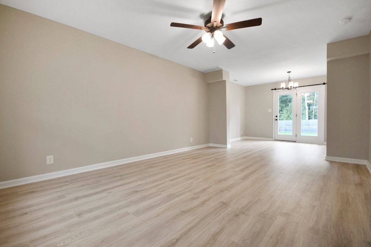 1187 Cottonwood Dr - Photo 3 of 18