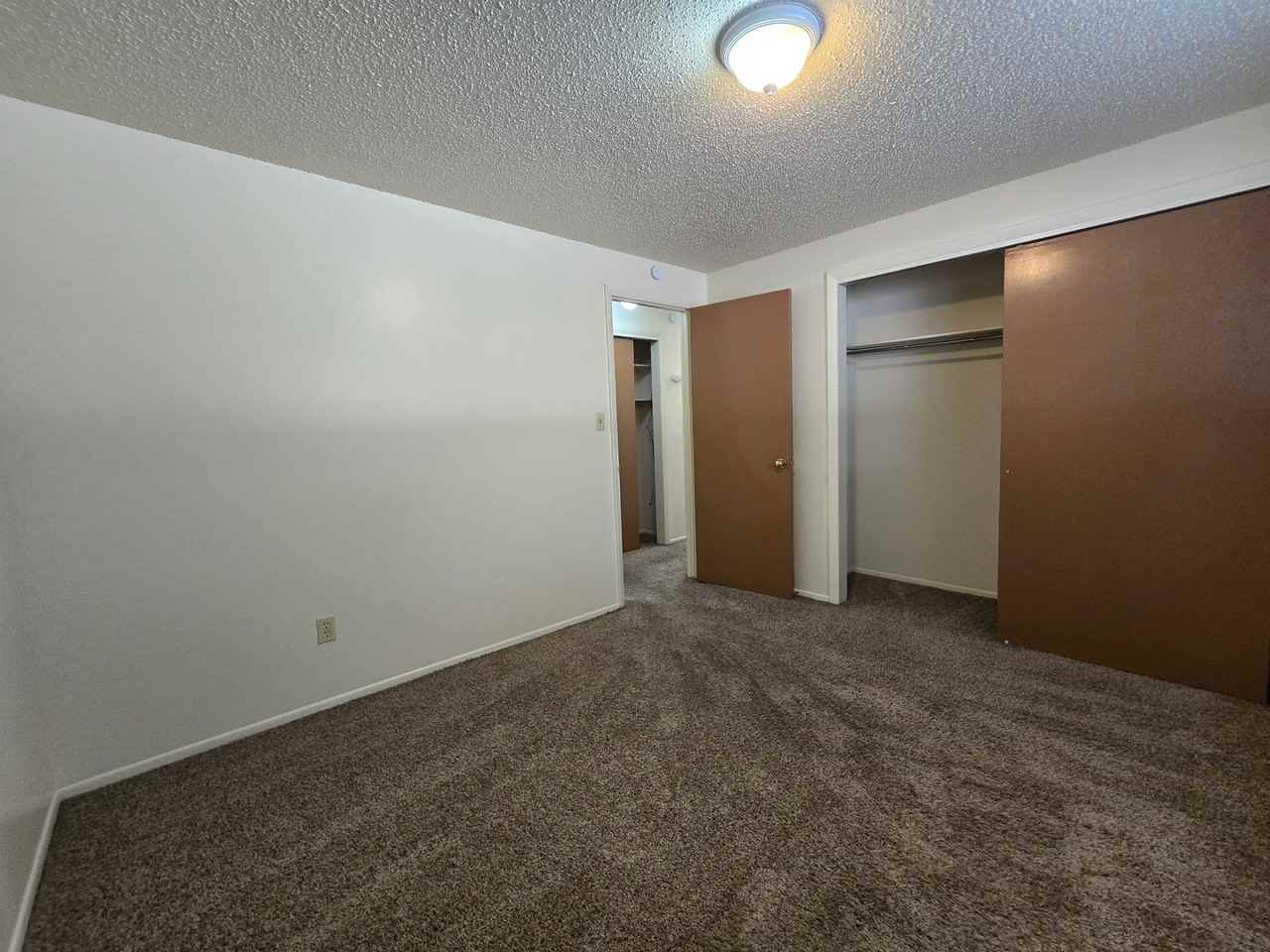 1944 Meadow Dr - Photo 7 of 8