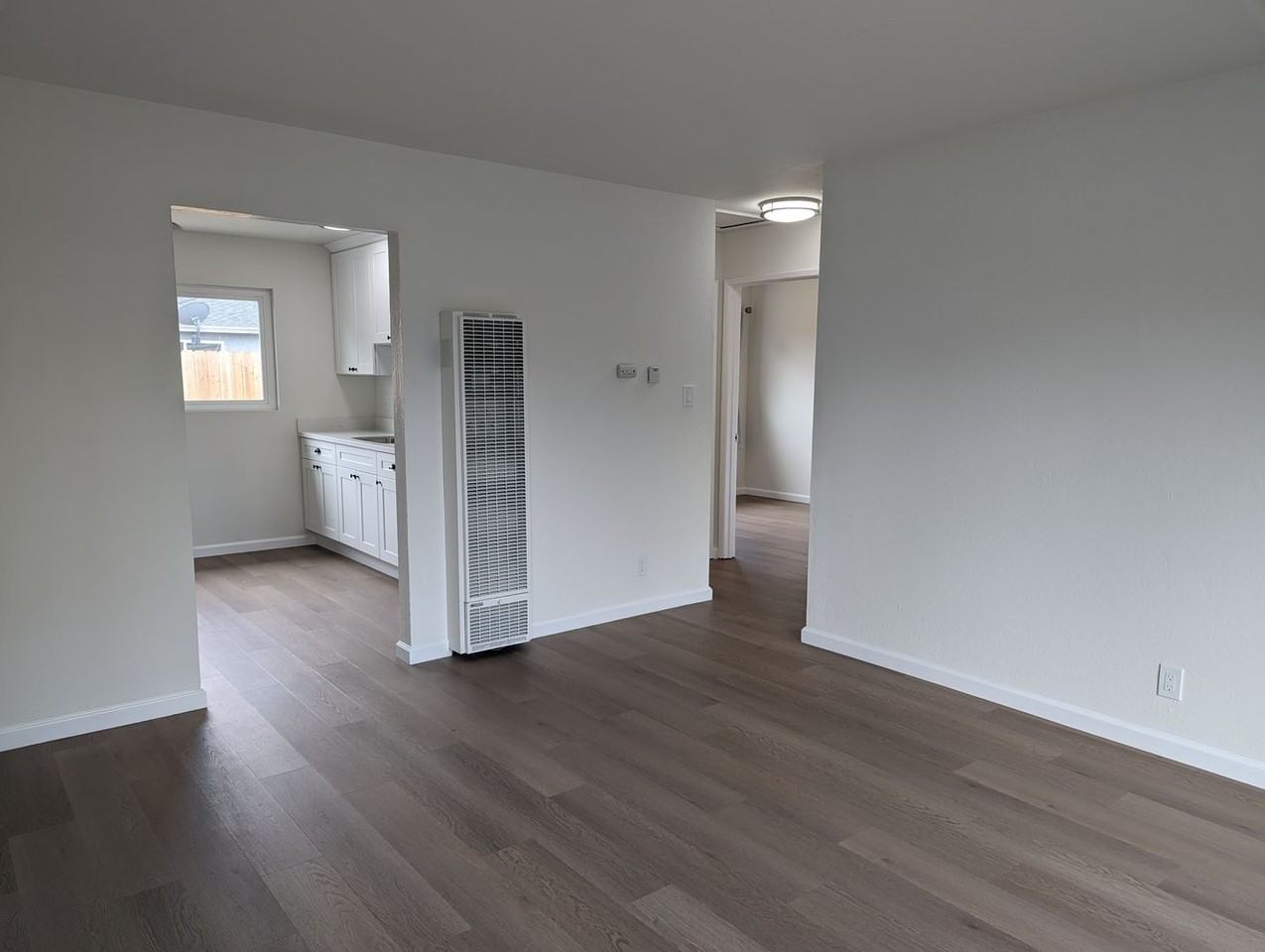 20987 Royal Ave - Photo 2 of 13