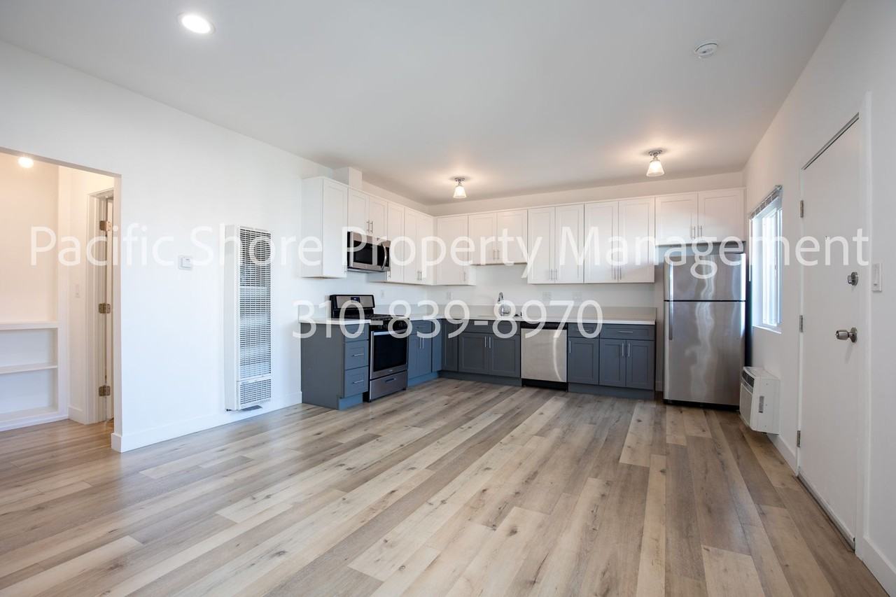 1315 Montana Apartments - Photo 3 of 20