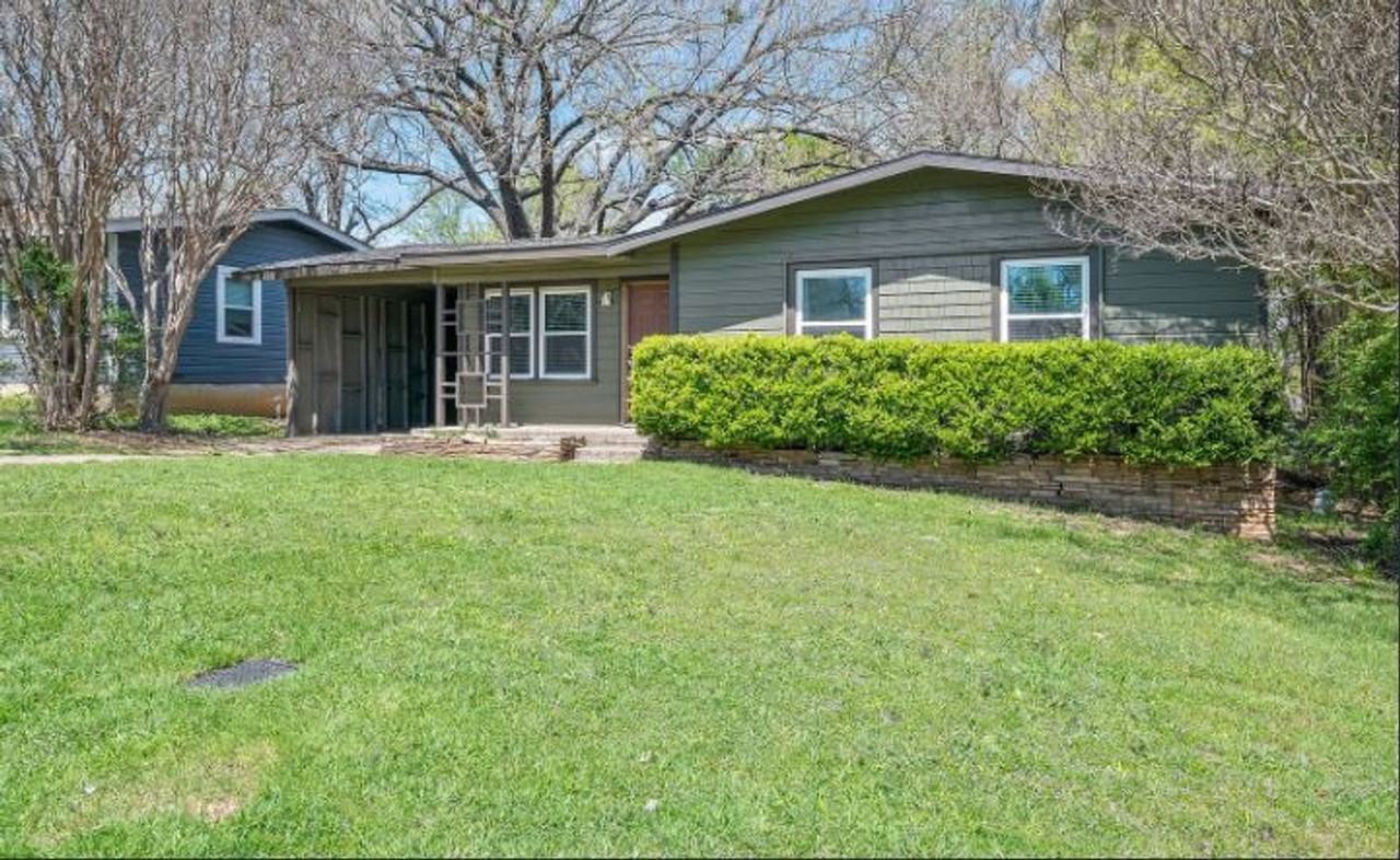 1725 Meadowlark Ln - Photo 2 of 26