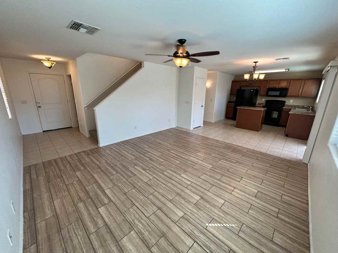 7611 W Charter Oak Rd - Photo 3 of 21