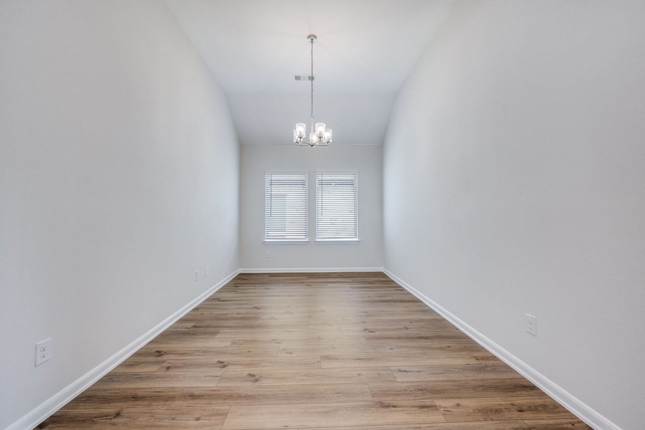 4013 Bluestem Blvd - Photo 2 of 25