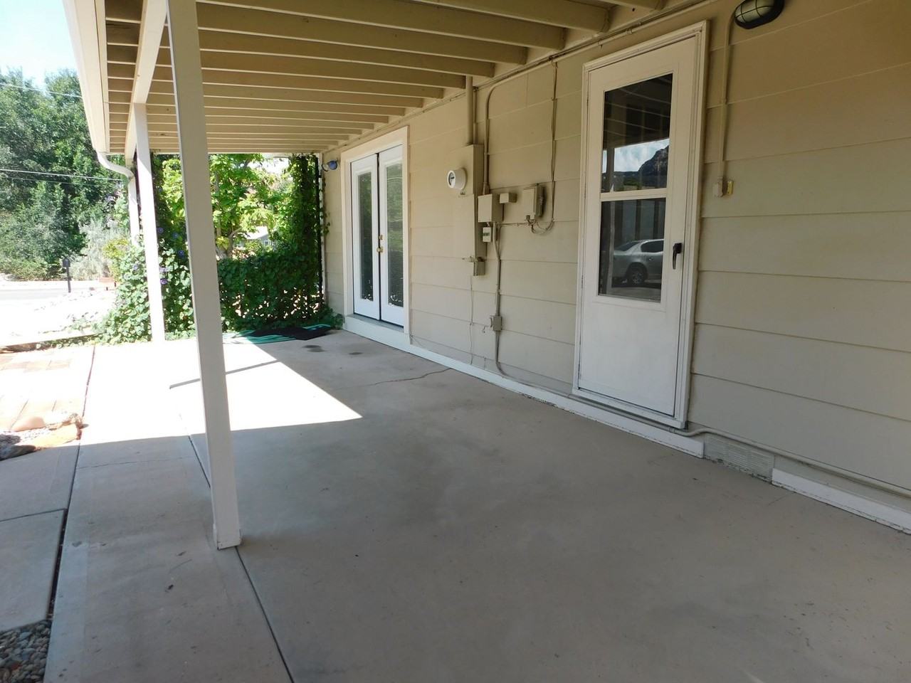 396 S Camp Rd - Photo 3 of 18