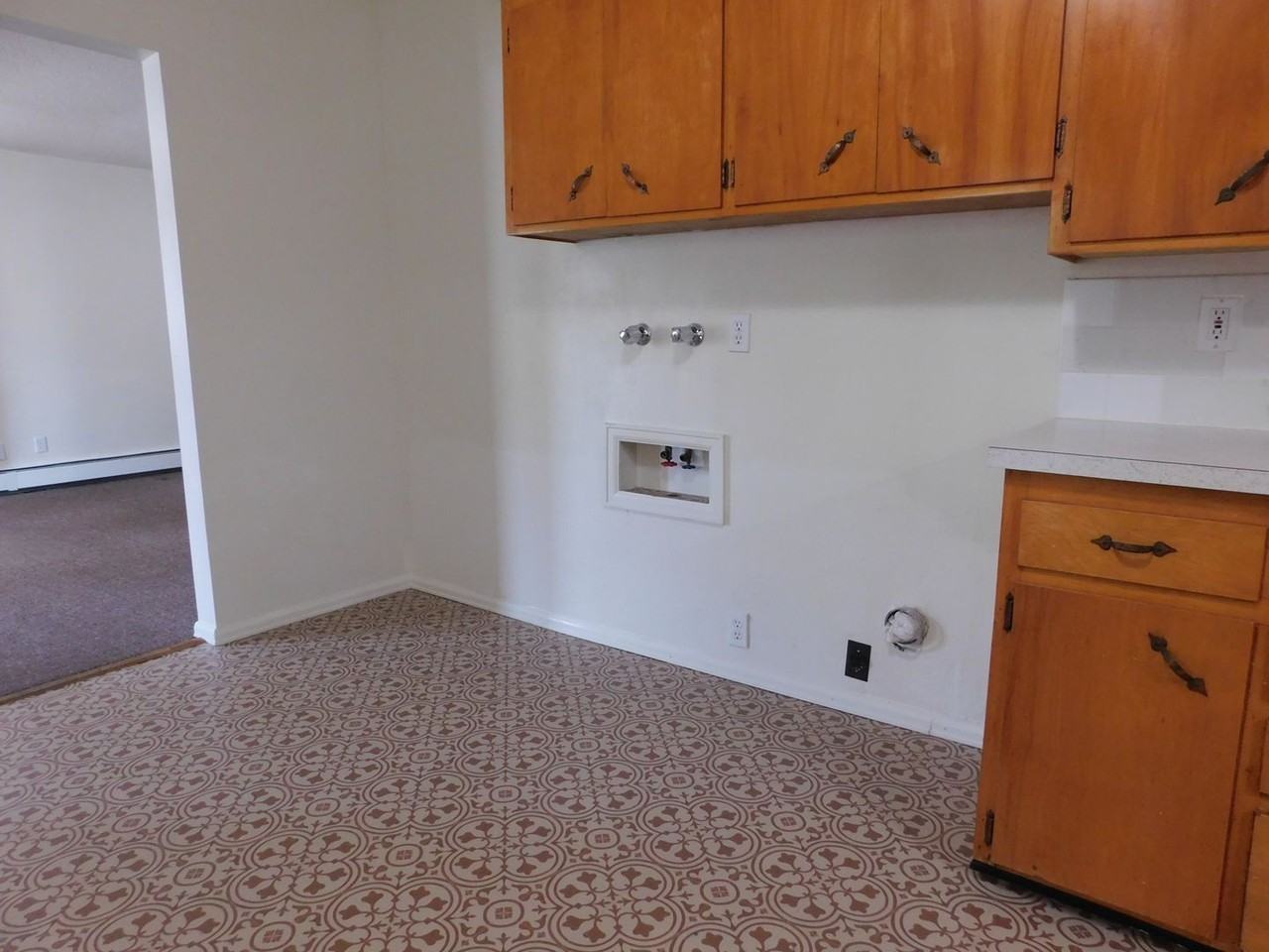 396 S Camp Rd - Photo 7 of 16